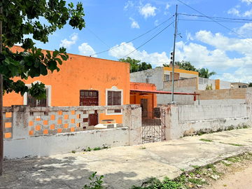 CASA EN VENTA DE UNA PLANTA EN FRANCISCO I MADERO MERIDA