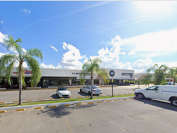 LOCAL COMERCIAL EN RENTA EN MÉRIDA YUCATÁN EN PLAZA SOBRE AVENIDA