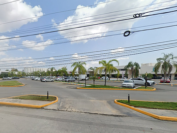 LOCAL COMERCIAL EN RENTA EN MÉRIDA YUCATÁN EN PLAZA SOBRE AVENIDA