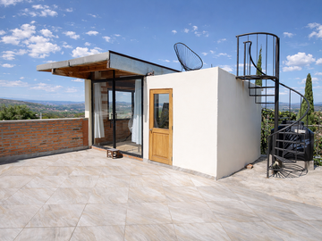 Casa con casita independiente a 15 minutos del Centro de San Miguel de Allende