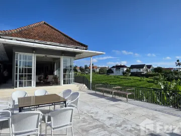 7 Bedroom Villa for sale in Berawa, Bali