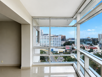 AMPLÍSIMO DEPARTAMENTO CON LINDA VISTA