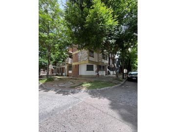 PH VENTA LA PLATA 2 DORMITORIOS, PATIO APTO BANCO