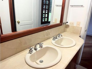 Venta Casa en Envigado, Loma del Escobero 5.170 m² de lote