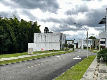 Vendo lote en Reserva de llanogrande