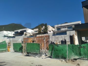 Casas en Venta en Residencial y Club de Golf la Herradura