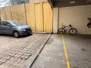 Departamento en alquiler de 2 ambientes c/ cochera en Villa Urquiza