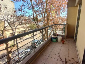 Departamento en alquiler de 2 ambientes c/ cochera en Villa Urquiza