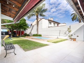 CASA EN VENTA CON PILETA MAS DEPARTAMENTO BECCAR