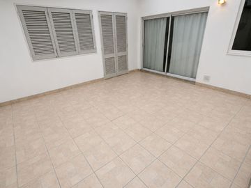 PH EN VENTA 3 AMBIENTES CON PATIO EN LA PLATA