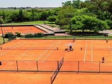 VENTA LOTE 1707 M2 BARRIO SAN ELISEO GOLF