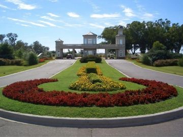 VENTA LOTE 1707 M2 BARRIO SAN ELISEO GOLF