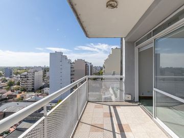 2 ambientes con cochera al frente Villa Pueyrredon