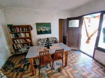CASA VENTA MERLO A REFACCIONAR APTA CREDITO