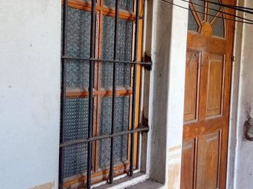 VENTA LOCAL + CASA SOBRE ACCESO OESTE INVERSION!