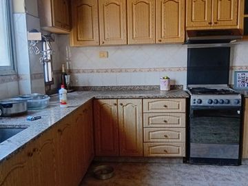 VENTA LOCAL + CASA SOBRE ACCESO OESTE INVERSION!
