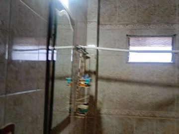 VENTA LOCAL + CASA SOBRE ACCESO OESTE INVERSION!
