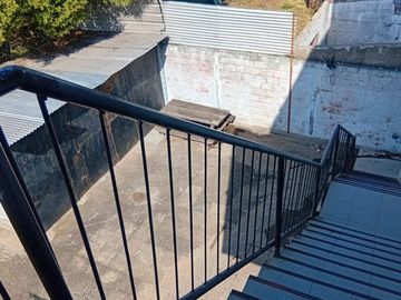 VENTA LOCAL + CASA SOBRE ACCESO OESTE INVERSION!