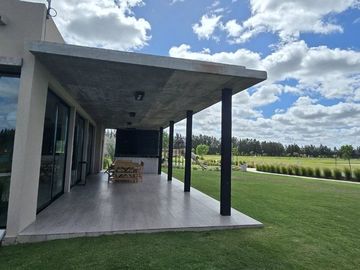 Lote de 602 m² en Las Victorias - CANNIING