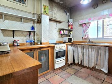 VENTA DE CASA A REFFACIONAR IDEAL INVERSOR