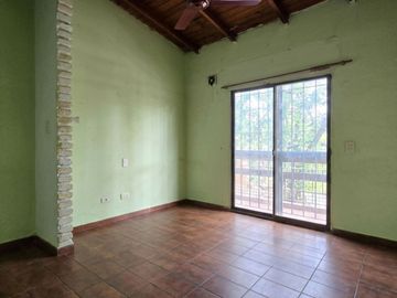 VENTA DE CASA A REFFACIONAR IDEAL INVERSOR