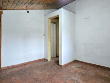 VENTA DE CASA A REFFACIONAR IDEAL INVERSOR