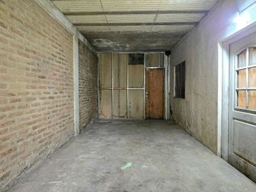 VENTA DE CASA A REFFACIONAR IDEAL INVERSOR