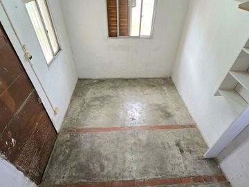 VENTA DE CASA A REFFACIONAR IDEAL INVERSOR