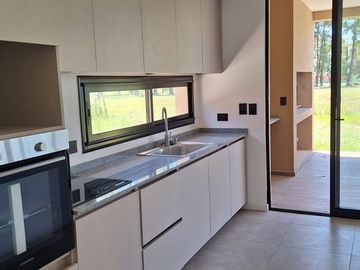 Casa a ESTRENAR de Diseño con Amenities