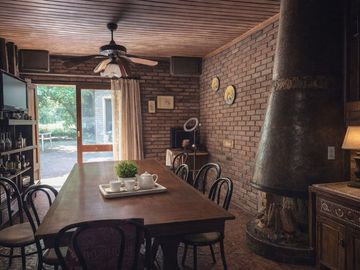 CASA 5 AMBIENTES EN VENTA ADROGUE CON PILETA