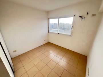 VENTA DEPARTAMENTO 2 AMBIENTES MUCHA LUZ POMPEYA