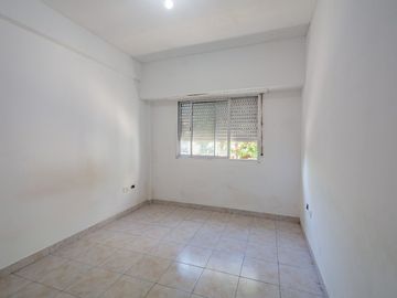 Venta 2 Ambientes con Balcón al Frente y Terraza
