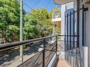 Venta 2 Ambientes con Balcón al Frente y Terraza