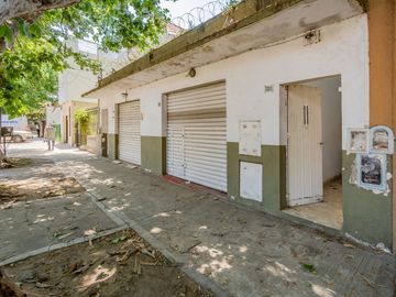 Venta 4 PH a refaccionar-Local-Cochera-lote propio