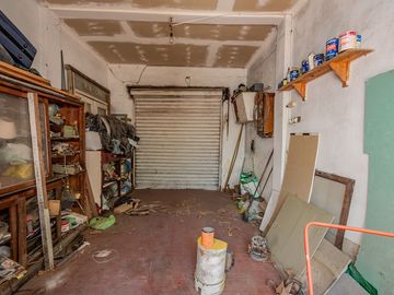 Venta 4 PH a refaccionar-Local-Cochera-lote propio