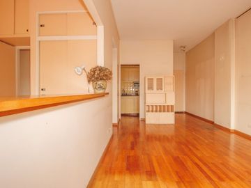 VENTA DEPTO. 3 AMB. LUMINOSO CON BALCÓN  CABALLITO