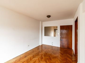 VENTA 3 AMB SEMI PISO -C/COCH- BALCÓN- FLORESTA