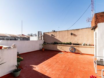 Venta PH 3 ambientes c/terraza - Villa Devoto