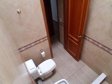 VENTA CASA CON QUINCHO Y FONDO EN MERLO APTO CRED.