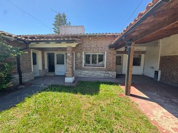 VENTA CASA 4AMB PADUA ESTACION CON PARQUE LIBRE