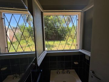 VENTA CASA 4AMB PADUA ESTACION CON PARQUE LIBRE