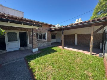 VENTA CASA 4AMB PADUA ESTACION CON PARQUE LIBRE