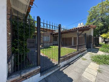 VENTA CASA 4AMB PADUA ESTACION CON PARQUE LIBRE