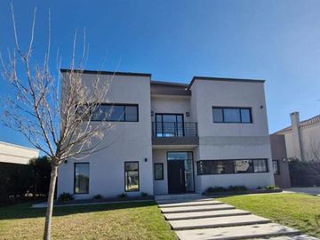 CASA en Venta 4 dormitorios El Canton Puerto