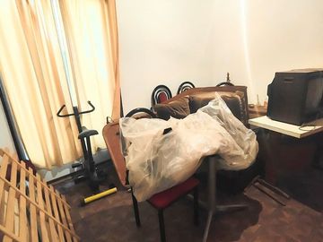 CASA EN VENTA EN LANUS. INVERSION!