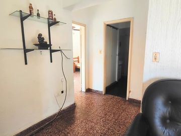 CASA EN VENTA EN LANUS. INVERSION!