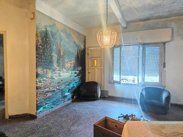 CASA EN VENTA EN LANUS. INVERSION!