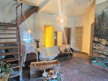 CASA EN VENTA EN LANUS. INVERSION!