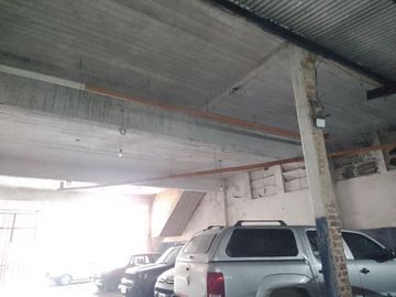 GALPON+DEPTO 3 AMB C/PATIO Y BALCON LANUS ESTE