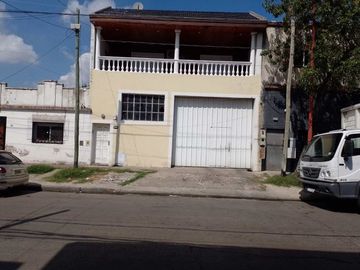 GALPON+DEPTO 3 AMB C/PATIO Y BALCON LANUS ESTE